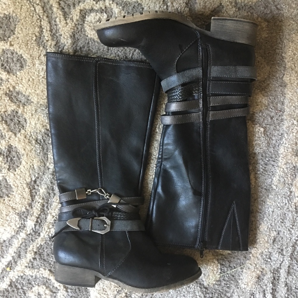 Maurices boots size 7